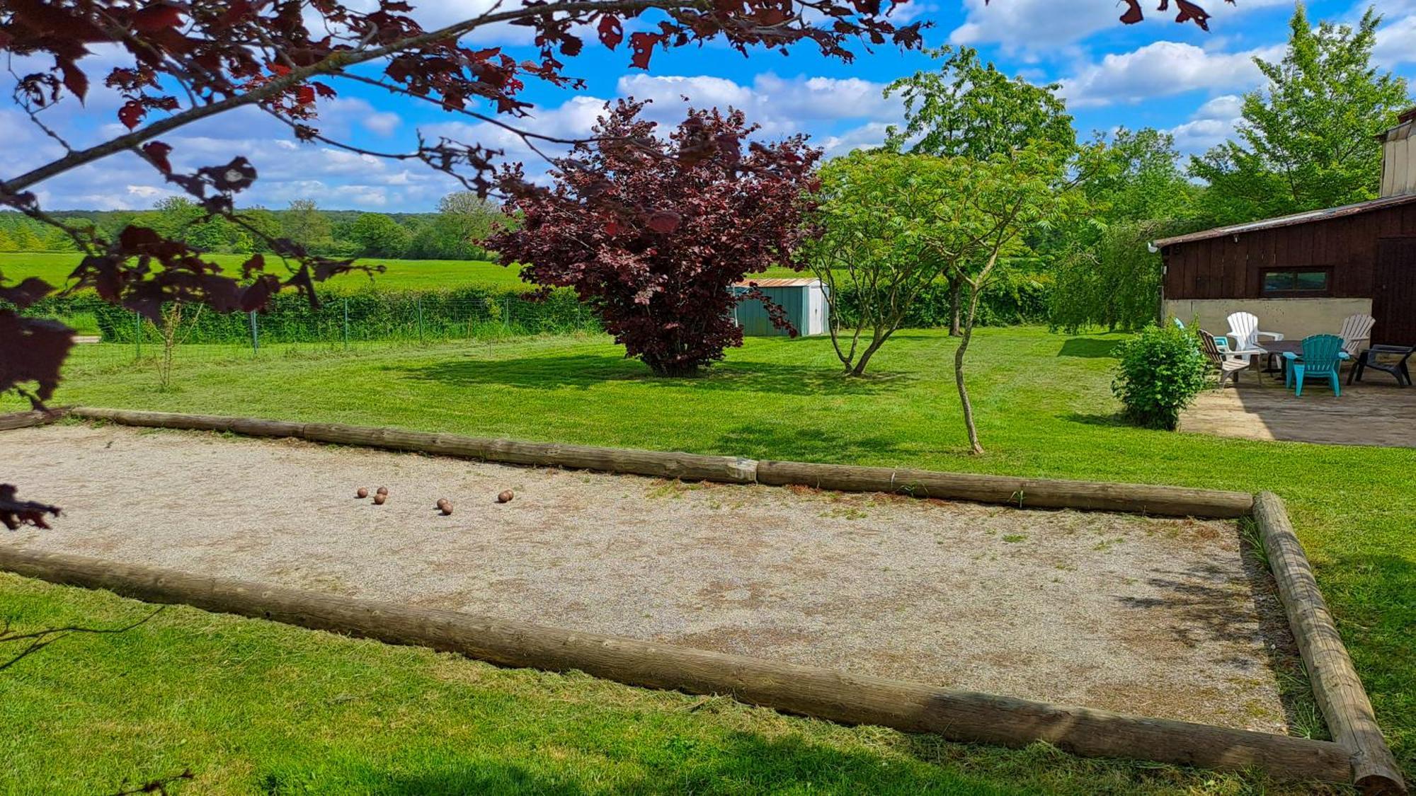 Gite De La Tuilerie Des Garandons Saint-Menoux Luaran gambar
